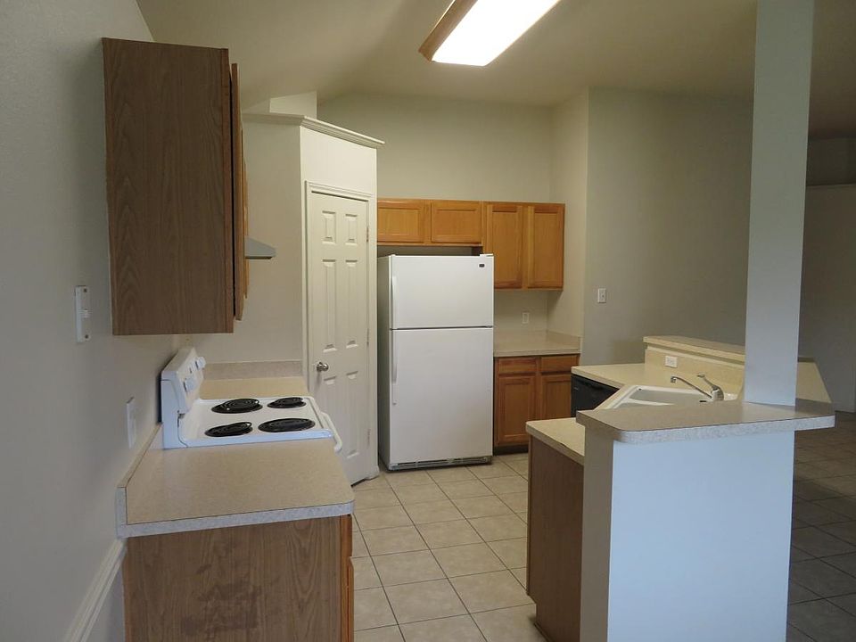 open area around kitchen