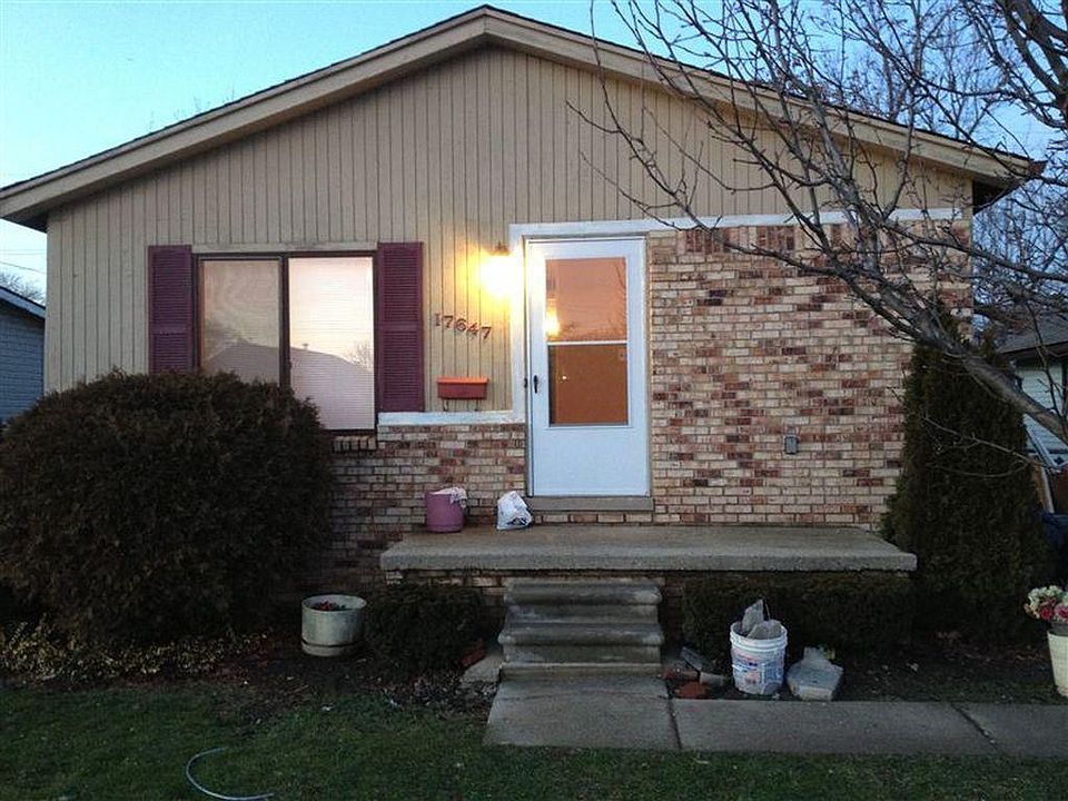 1st image of 17647 Roseville Blvd #1