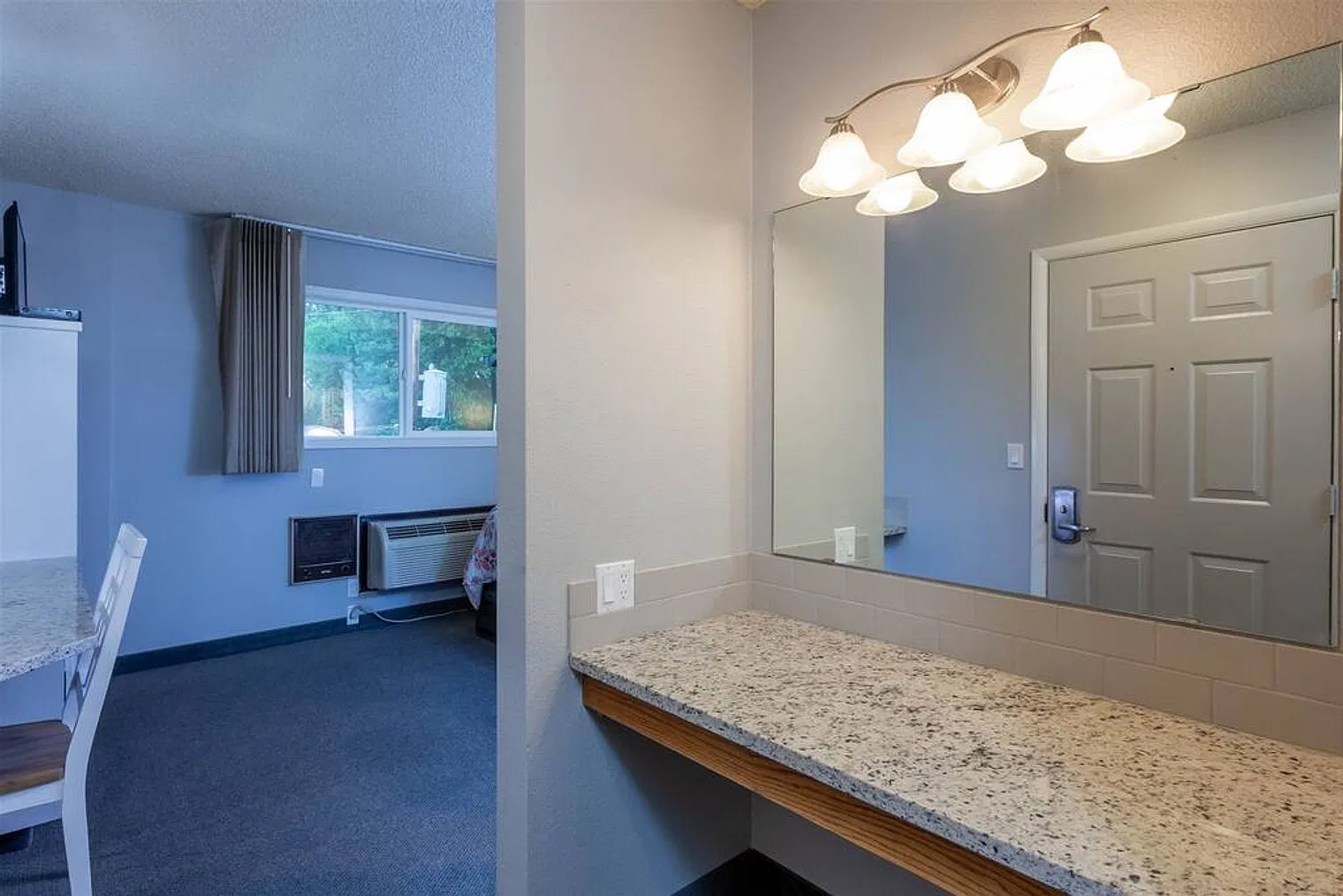 1 bed, 2.0 bath, 624 sqft, $2,935 — Photo 4