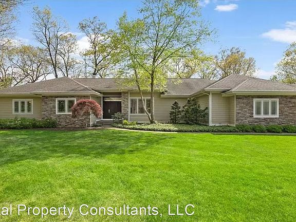 2nd image of 8540 Longleaf Dr SE