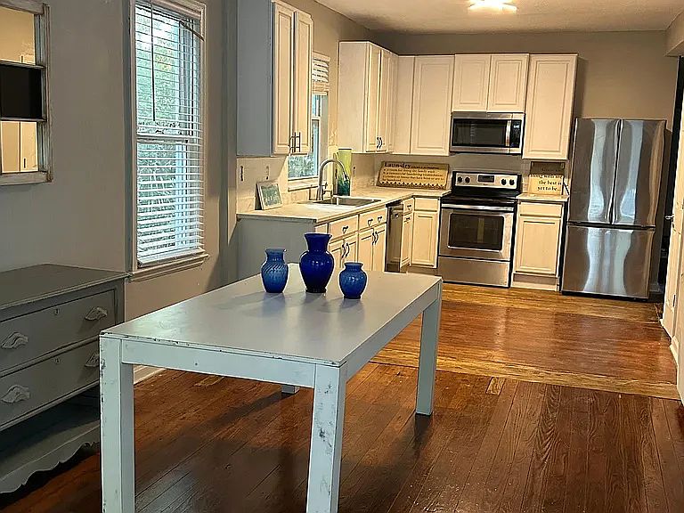 1st image of 7795 Peacock Ln #1