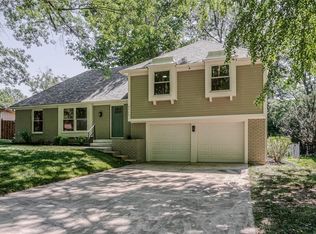 8909 Outlook Dr, Overland Park, KS 66207
