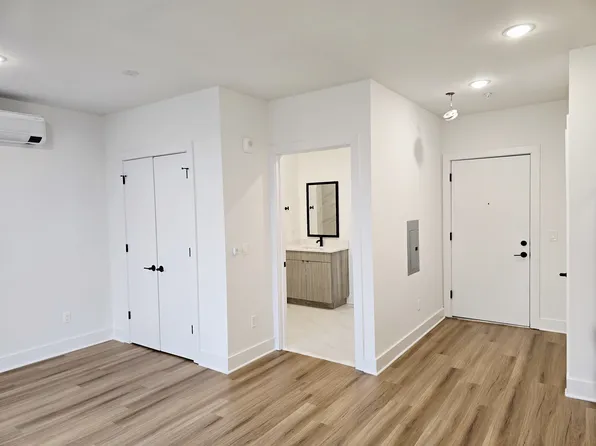 32 McAdoo Ave #504, Jersey City, NJ 07305