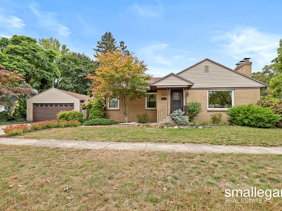 1st image of 1905 Englewood Dr SE