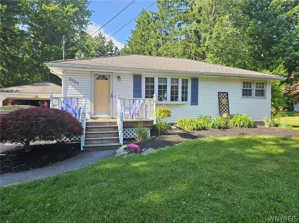 8080 Miles Rd, East Amherst, NY 14051