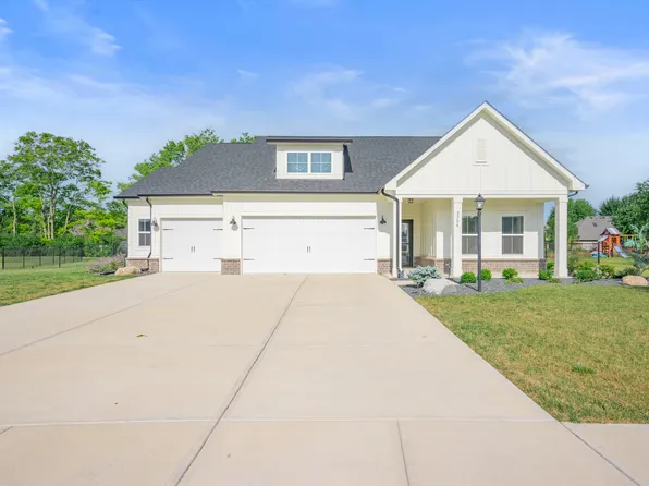 3754 S Meadows Ln, New Palestine, IN 46163