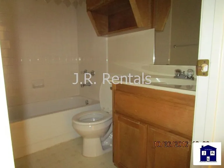 1506 Creek St — Photo 31