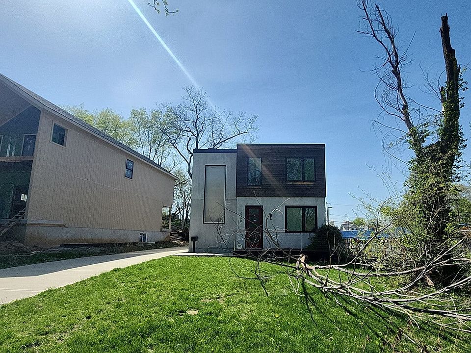 1st image of 2708 Campbell St