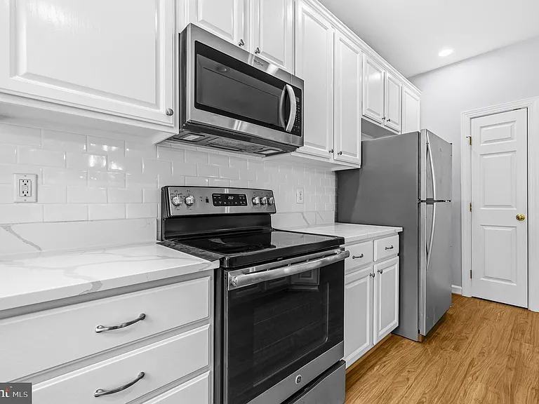 4323 Thomas Brigade Ln — Photo 7