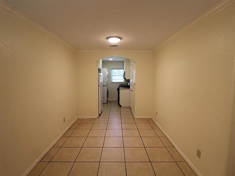 814 Mobile Dr #B — Photo 7