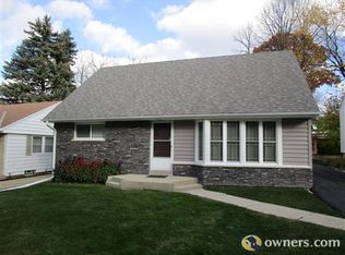 608 N 116th St, Wauwatosa, WI 53226