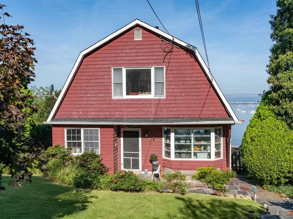 14 Foster Place, Sea Cliff, NY 11579