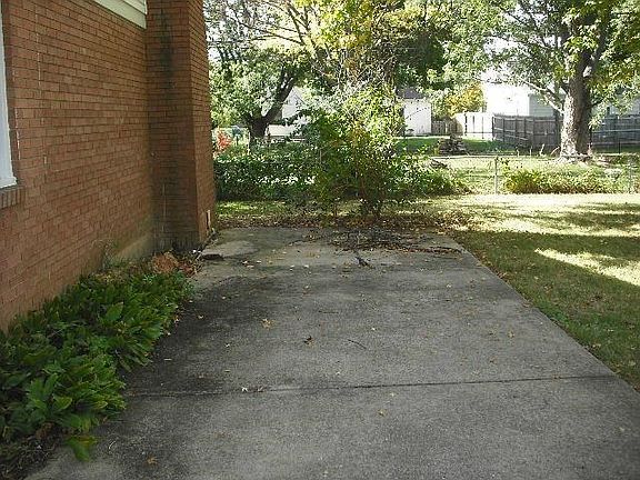 3rd image of 3555 Canter Ct