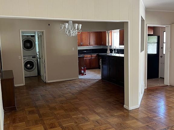 3rd image of 12635 Sarah St