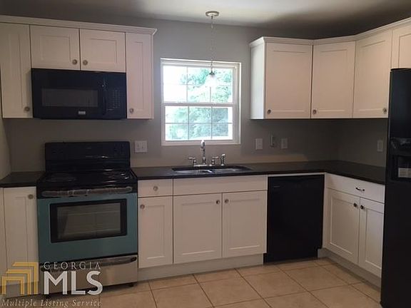 3rd image of 159 Selman Ave