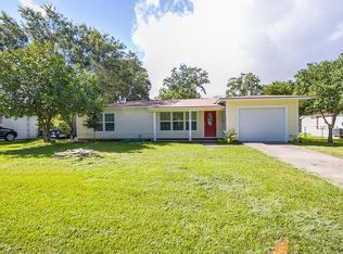 527 21st Ave N, Texas City, TX 77590