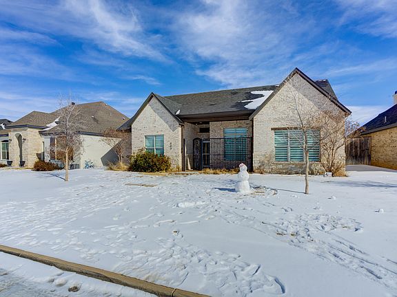 2nd image of 609 Calvin Dr
