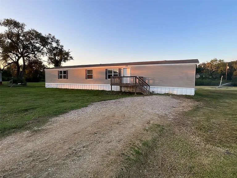 133 Country Oaks St — Photo 28