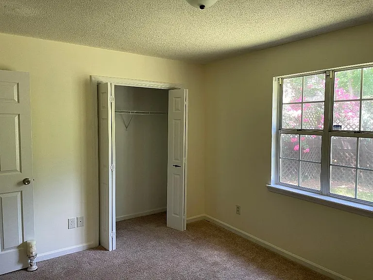 1024 Durban Dr — Photo 12