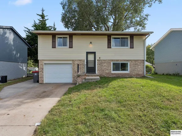 5027 Francis St, Lincoln, NE 68504