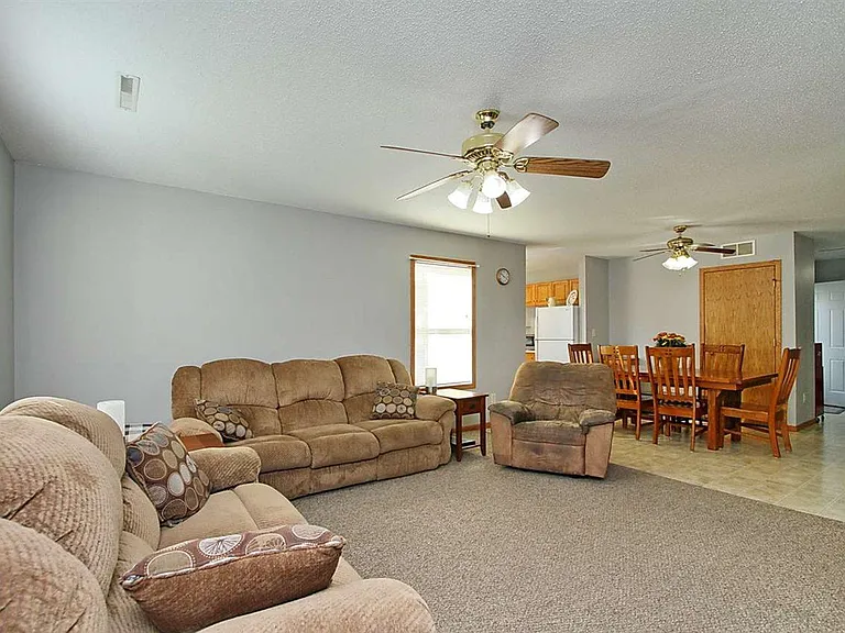 2503 Aster Ave — Photo 8