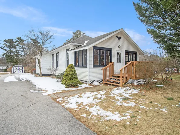 6968 Durham Rd, Whitehall, MI 49461