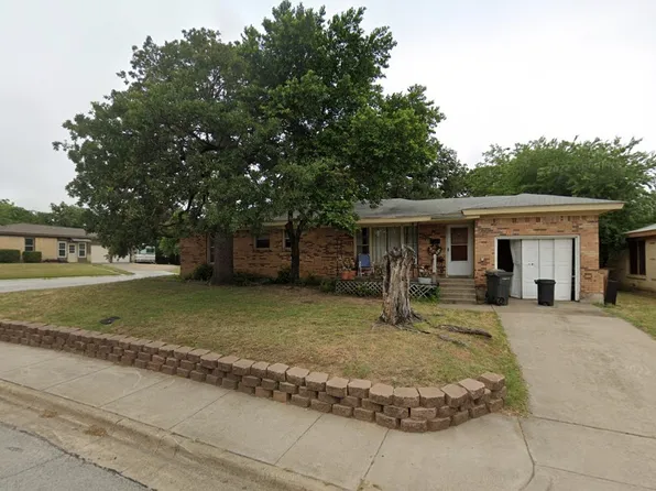 1001 Brown Trl, Bedford, TX 76022