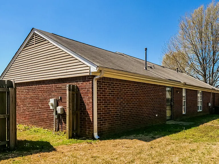 10326 Curtis Dr — Photo 16