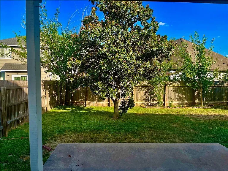 16831 Bailey Jean Dr — Photo 18