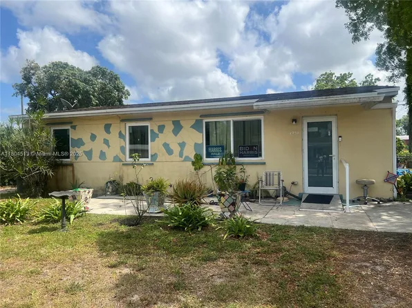 2950 NW 157th Ter, Miami Gardens, FL 33054