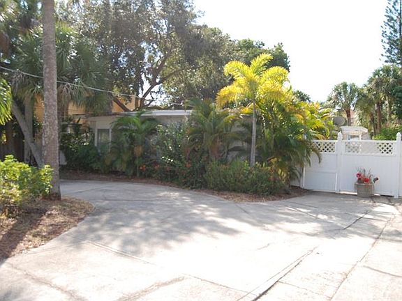 3rd image of 5350 Calle Florida