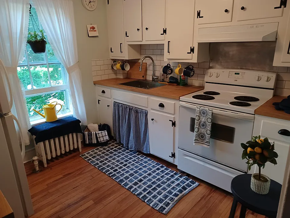 212B Main St #2