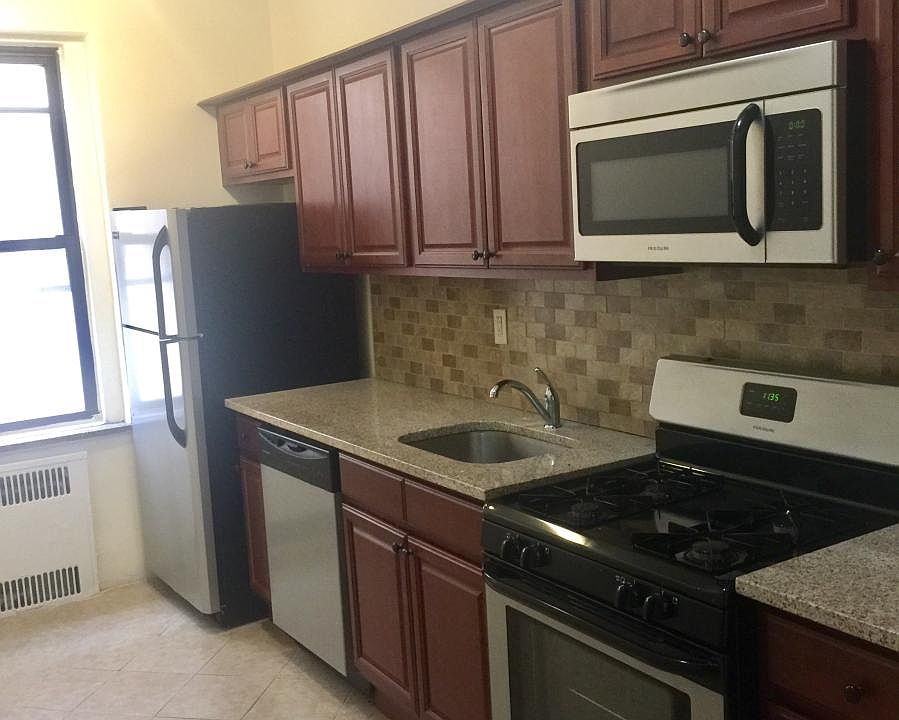 1st image of 2566 Ocean Ave