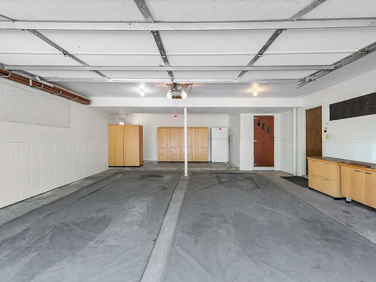 2 Car Oversize Garage.