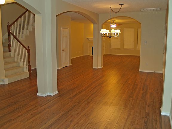 5th image of 3917 Lakeside Dr