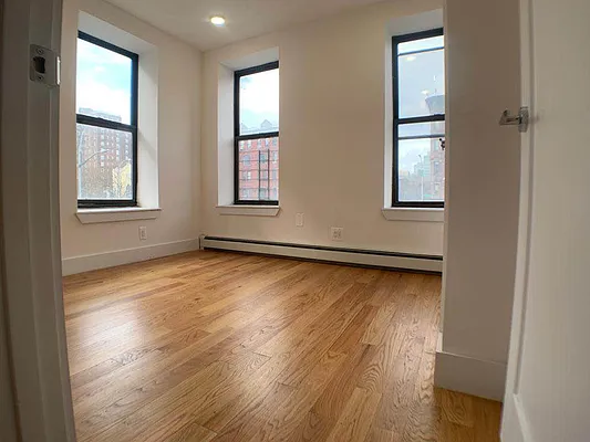 Rented by EastMount Realty LLC | media 27