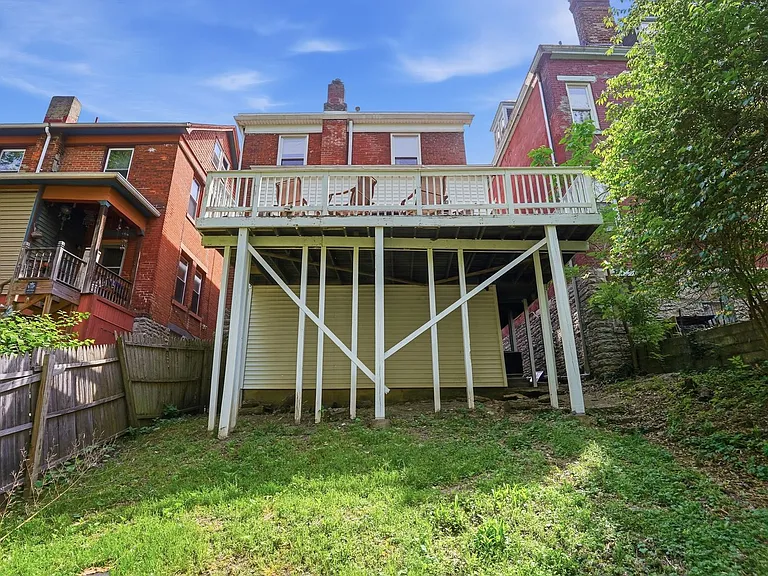2661 Bellevue Ave — Photo 39