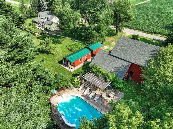 6475 Olive Branch Rd, Galien, MI 49113