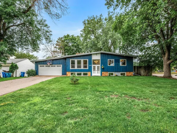 165 Craigbrook Way NE, Fridley, MN 55432