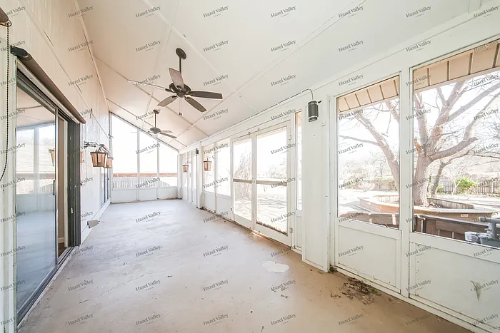2208 Brookhaven Ct — Photo 6