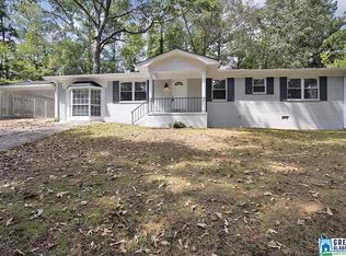 215 8th St N, Pell City, AL 35125