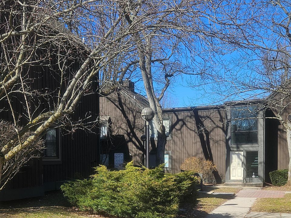 1st image of 160 Carberry Hill Ct