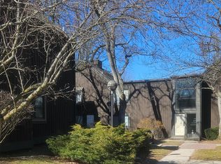 160 Carberry Hill Ct, Kalamazoo, MI 49006