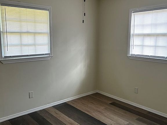 3rd image of 2040 Nevada St
