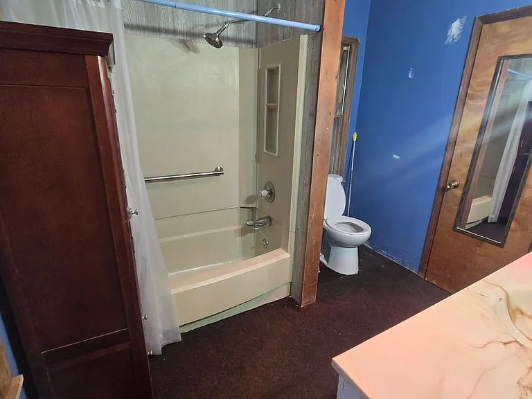 1405 Redwood Rd — Photo 16