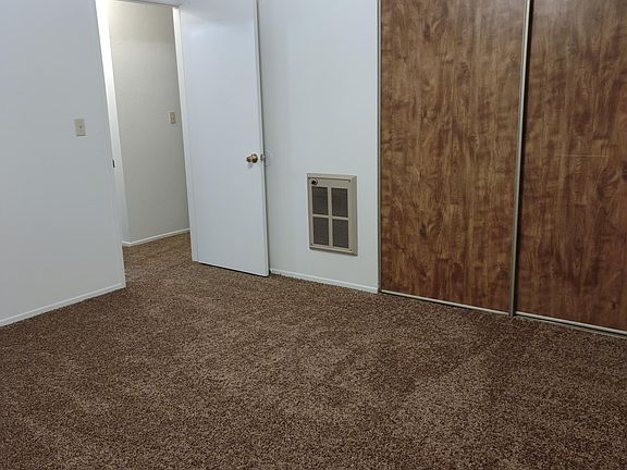 3rd image of 4322 Montgomery Ct