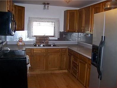 2nd image of 216 2nd Ave N