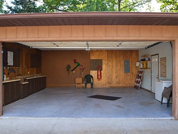 4th image of 35 Boat Dock Rd