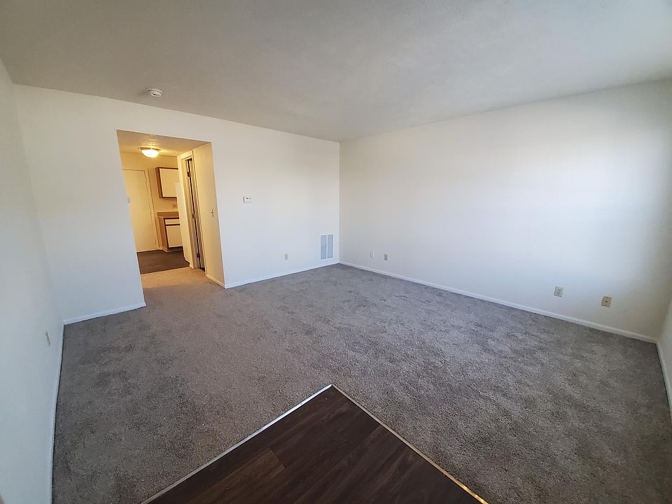 1st image of 6165 Applegrove Ln