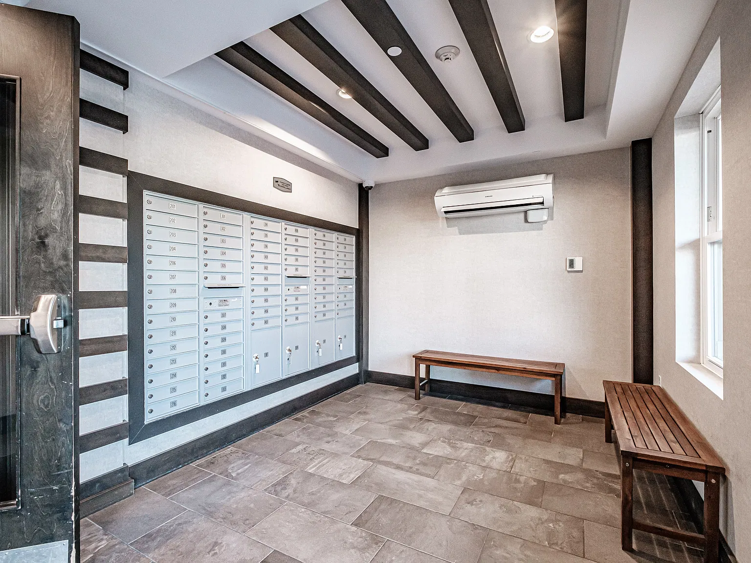 2 bed, 1185 sqft, $3,995 — Photo 3